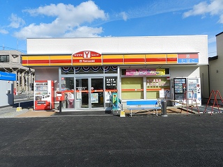 ニューヤマザキデイリーストア 道の駅たろう店の店舗を正面から写した写真