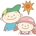太陽の下、帽子を被り笑顔の男の子と女の子のイラスト