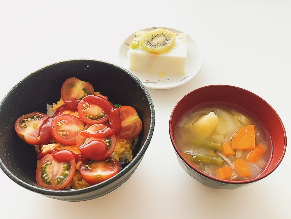 カラフルたまご丼他画像
