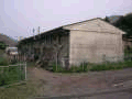 一戸建て住宅が隣り合わせで並んでいる松原団地住宅の写真